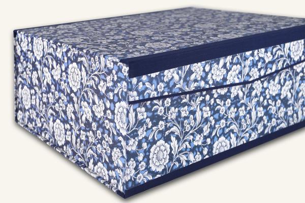 Blau- weiße Ordnungsbox "Fanni", Renaissanceblumen